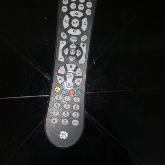 55" Flat Screen Samsung TV w/universal remote - Picture 3 of 3